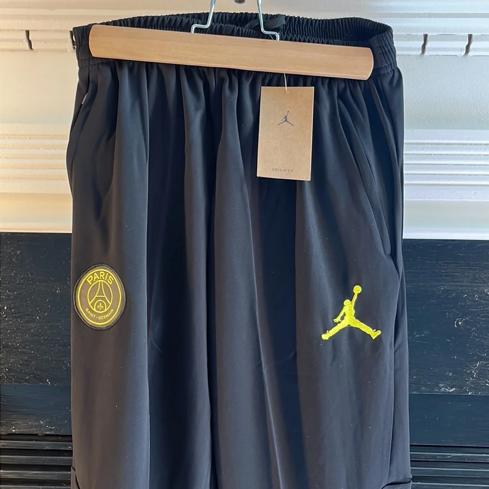 Paris Saint-Germain FC Sweatpants Activewear Football Soccer Pants Black Size L - Picture 3 of 7